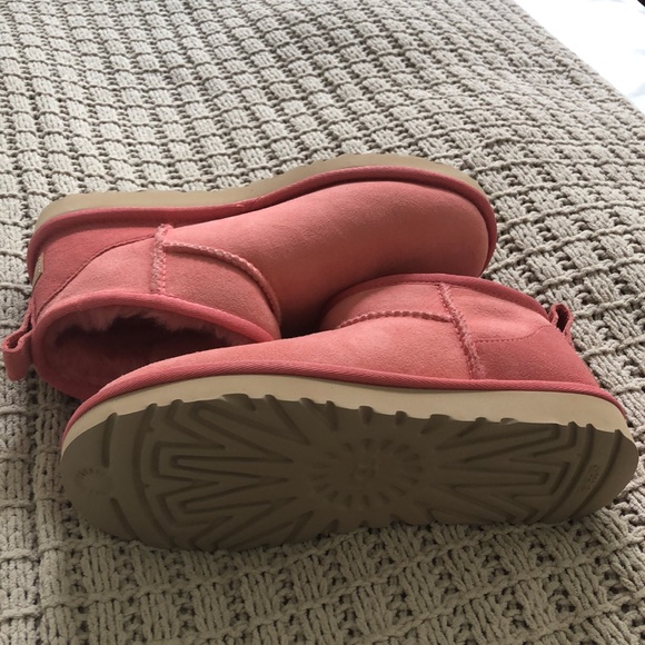 Pink ultra mini Uggs size 6 - Picture 2 of 3